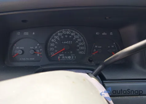 2000 Ford Crown Victoria Police Interceptor из США, поврежденный, VIN 2FAFP71W9YX208897